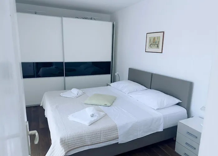 Poljana Plankit Apartments
